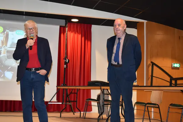 Dominique Bonnet, président de la CCAPS (à droite) et Claude Borcard, président d'Ecla Lons Agglomération